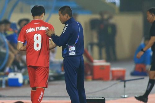 HLV Hải Phòng nói gì khi Xuân Trường mờ nhạt, đá hỏng luân lưu trước Nam Định?