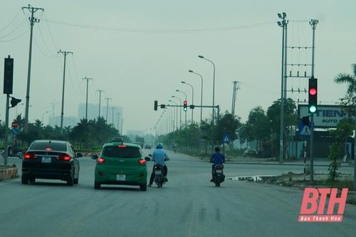 Bổ sung hệ thống báo hiệu đường bộ trên các tuyến đường