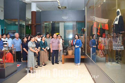 Đoàn công tác HĐND tỉnh Tiền Giang và tỉnh Quảng Nam thăm, làm việc tại tỉnh