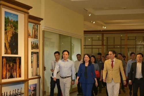 Phó Chủ tịch nước Võ Thị Ánh Xuân thăm Bảo tàng Trầm Hương