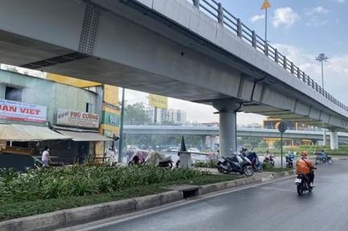 TP.Hồ Chí Minh: Rất nhiều gầm cầu bị chiếm dụng