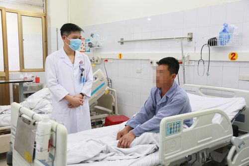 Người đàn ông ngừng tim, ngừng thở, liệt tứ chi sau khi ăn so biển