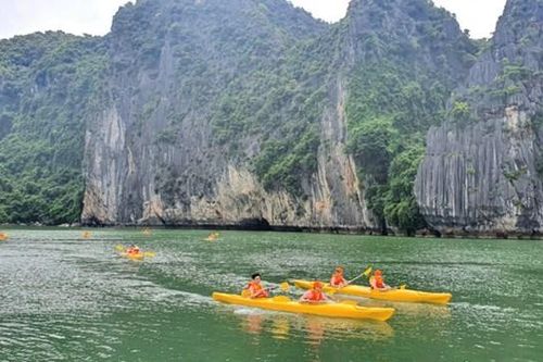 Sắp công bố vùng hoạt động vui chơi, giải trí dưới nước trên Vịnh Hạ Long