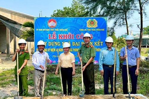 Thừa Thiên - Huế: Khởi công xây nhà Đại đoàn kết cho hộ nghèo