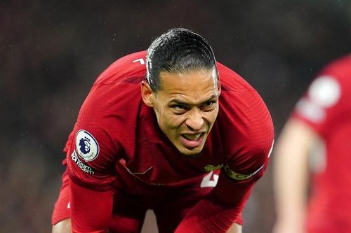 Van Dijk không còn là trung vệ hay nhất thế giới?