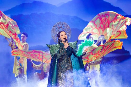 Tân Nhàn 'rực cháy' trong hành trình âm nhạc của mình