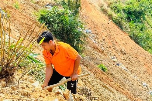 Nguy cơ sạt lở từ các bãi thải công trình ở miền núi Ba Tơ
