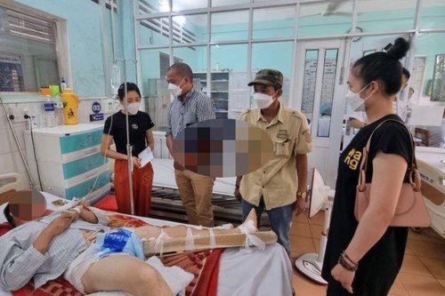 Thăm hỏi, hỗ trợ các nạn nhân bị tai nạn giao thông ở Gia Lai