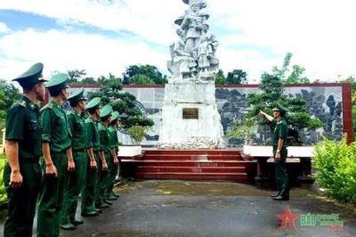 Bồi đắp lịch sử truyền thống