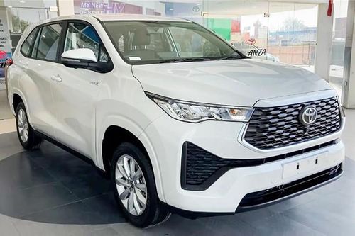 'Soi' Toyota Innova G 2023 bản chạy dịch vụ từ 521 triệu đồng