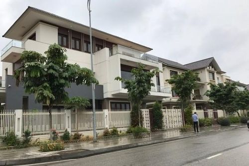 Cựu Bí thư Lào Cai Nguyễn Văn Vịnh được tặng nhiều lô đất: Tham nhũng biến tướng?