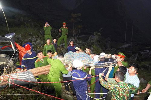 Sức khỏe nạn nhân rơi xuống hố sâu ở Mã Pì Lèng tiến triển tốt