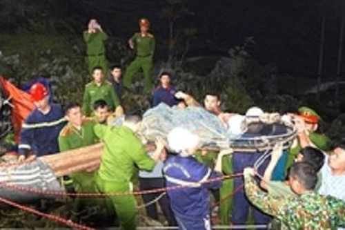 Cứu thành công nạn nhân rơi hố sâu 56m ở Mã Pì Lèng sau