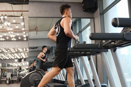Đeo đuổi vẻ đẹp hình thể - quá lố thành độc hại