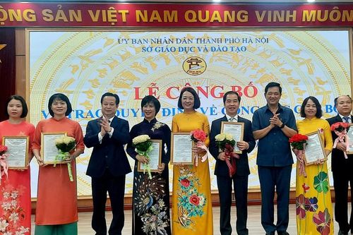Hà Nội bổ nhiệm loạt hiệu trưởng, hiệu phó mới