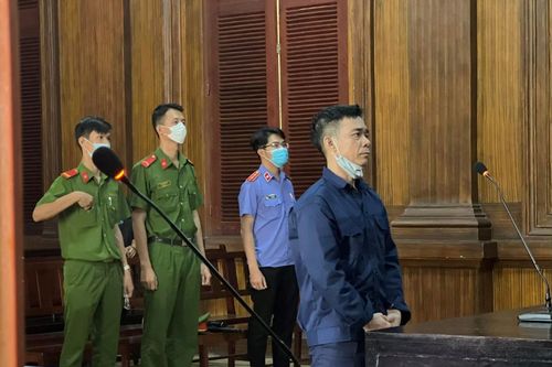 Ghen tuông đâm chết vợ và tình địch