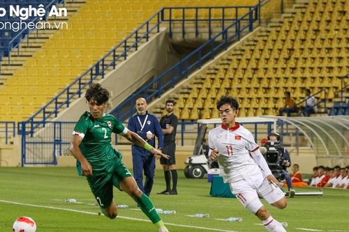 Huấn luyện viên Philippe Troussier tìm những nhân tố mới ở đâu?
