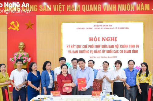 Ký kết Quy chế phối hợp giữa Ban Nội chính Tỉnh ủy với Đảng ủy Khối Các cơ quan tỉnh về kiểm tra, giám sát và thi hành kỷ luật trong Đảng