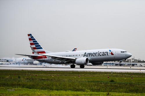 American Airlines gia nhập các hãng hàng không cắt giảm chuyến bay