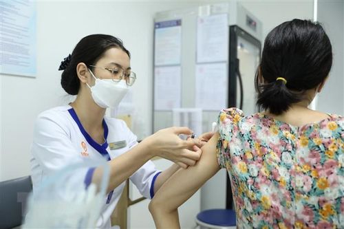 Ngày 4/4, ghi nhận 37 ca COVID-19 mới, bệnh nhân nặng tăng