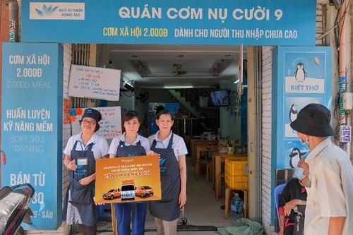Bữa cơm 2000 đồng hỗ trợ tài xế khó khăn