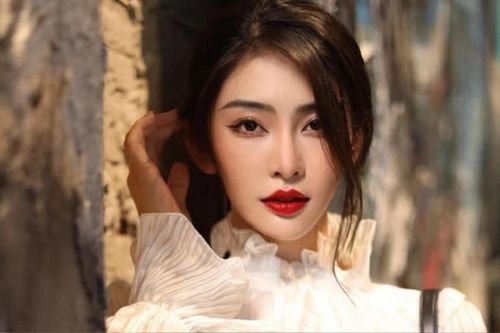 Bị hỏi thẳng có hay không chuyện 'làm người thứ 3', hotgirl Linh Trương đáp trả gây chấn động
