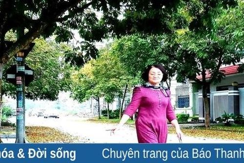 Mùa sấu thay áo