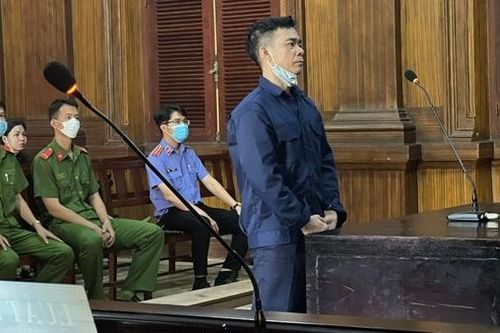 Ghen tuông đâm chết vợ 'hờ' và tình địch