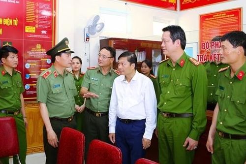Nghệ An phấn đấu hoàn thành mục tiêu trước 2 năm về 'Xây dựng các đơn vị điển hình, kiểu mẫu về an ninh, trật tự'.
