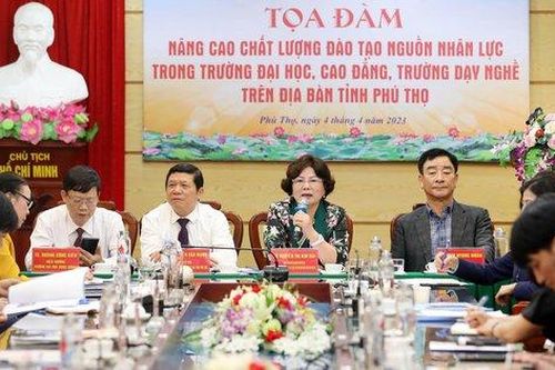 Giải pháp nâng cao chất lượng nguồn nhân lực của tỉnh Phú Thọ
