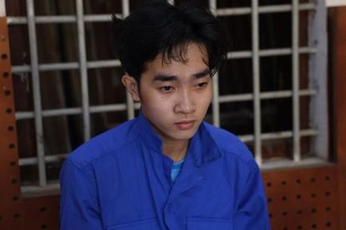 Đánh khách trong quán nhậu rồi cướp tài sản