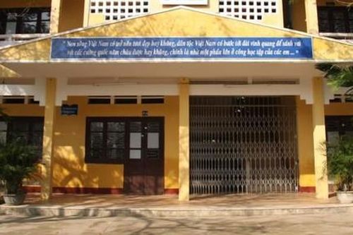 Nam sinh lớp 6 tử vong tại trường sau khi xảy ra xô xát với bạn