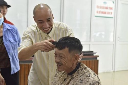 Mang nụ cười đến với bệnh nhân nghèo