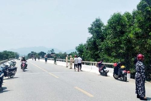 Phát hiện thi thể nữ sinh lớp 6 ở dưới cầu