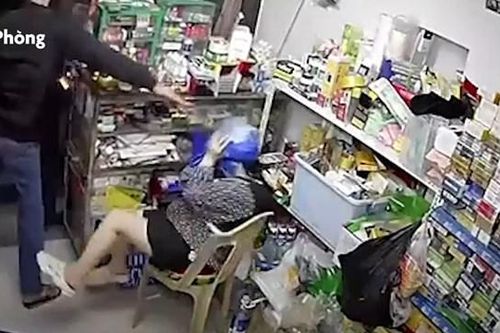 Hải Phòng: Điều tra vụ việc người phụ nữ bán tạp hóa bị đổ sơn lên đầu