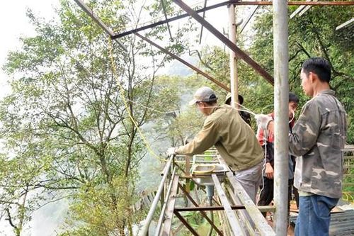 Vĩnh Phúc: Tháo dỡ công trình vi phạm ở thác Bạc Tam Đảo
