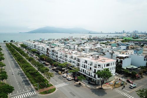 Loạt shophouse tiền tỷ bị bỏ không ở thành phố Đà Nẵng