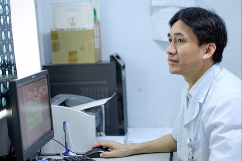 Chàng trai 17 tuổi suýt mất tinh hoàn do bị xoắn