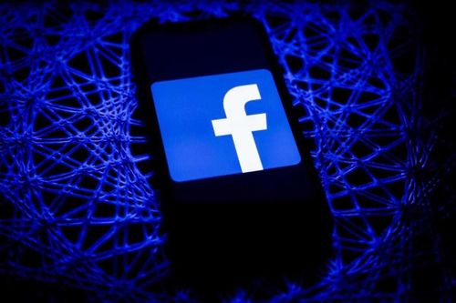 Facebook khóa hàng loạt fanpage bán hàng tại Việt Nam