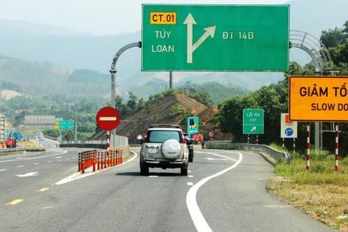 Khẩn trương triển khai các dự án giao thông trọng điểm