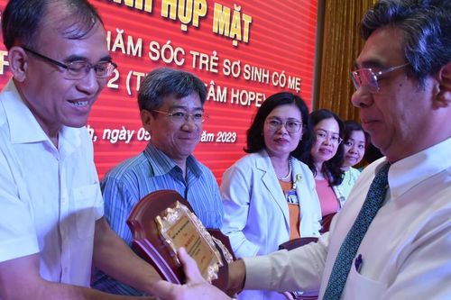 Tôn vinh những người lặng thầm ở Trung tâm H.O.P.E