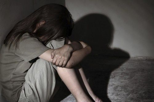 Bắt tạm giam thầy giáo dâm ô nữ sinh lớp 8 ở Tiền Giang