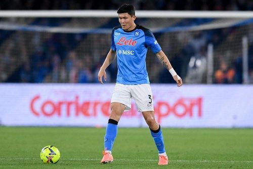MU chiêu mộ trung vệ Hàn Quốc thay Maguire