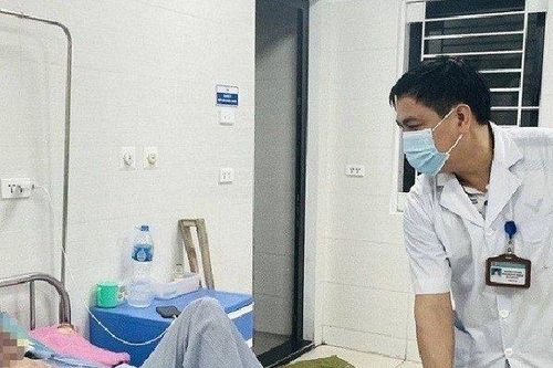 Người đàn ông vừa đi vài bước đã đau vì mắc bệnh này