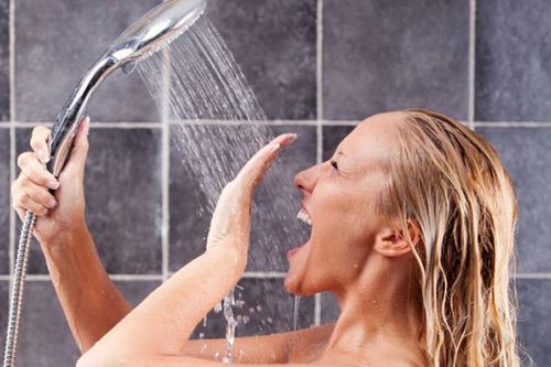 4 điều cần ghi nhớ khi tắm trong mùa hè