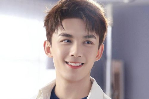 Ngô Lỗi và người yêu chính thức nhận trái ngọt