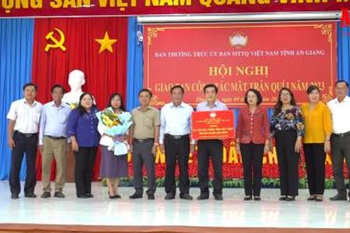 Hội nghị giao ban công tác mặt trận quý I/ 2023