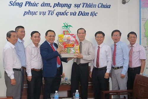 Phó Chủ tịch Thường trực UBND tỉnh Lê Hữu Hoàng thăm, chúc mừng các cơ sở tôn giáo nhân dịp lễ Phục sinh