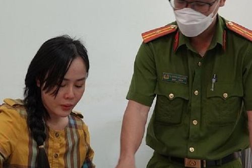 Truy tố 'hotgirl' Tina Dương với 2 tội danh