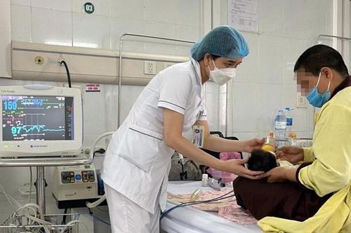 Thai phụ dùng thuốc trầm cảm, bé sơ sinh vừa chào đời có biểu hiện ngộ độc